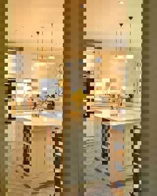 Mornington Shaker Porcelain