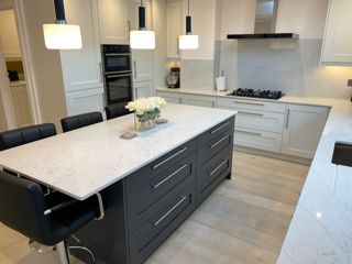 Mornington Shaker Porcelain & Graphite