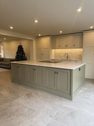 Clarendon Mussel & Olive 