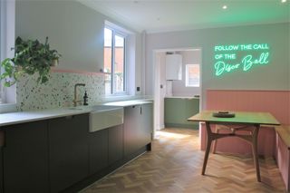 Porter Edge Bay Green