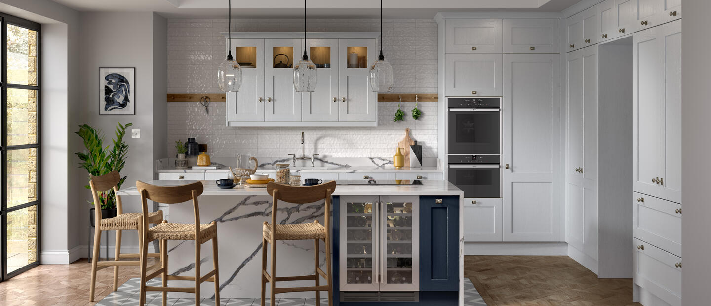 Mornington Shaker Kitchens Ives Blue & Inkwell kitchen