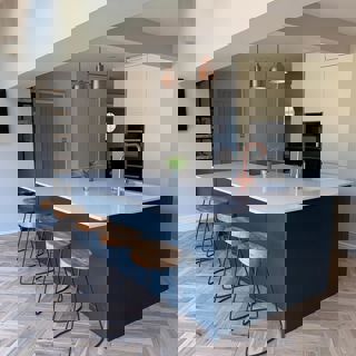 Porter Hartforth Blue & Remo Matt White